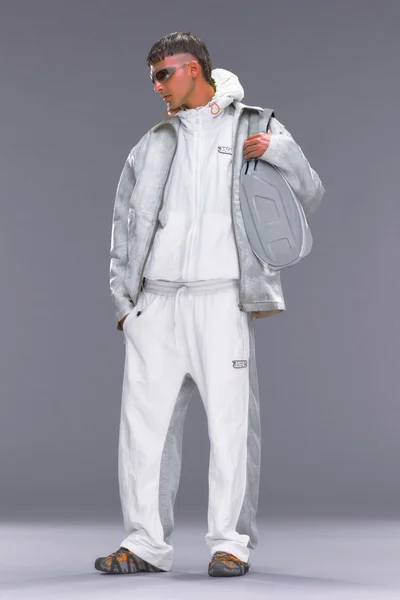 Look 15